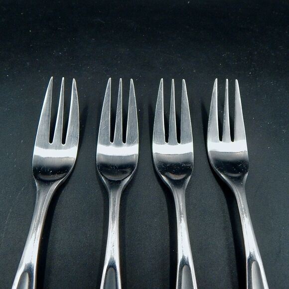 Towle CONTOUR Table Dinner Fork Satin Bevel Outline Stainless Flatware 4 PC - Picture 3 of 9